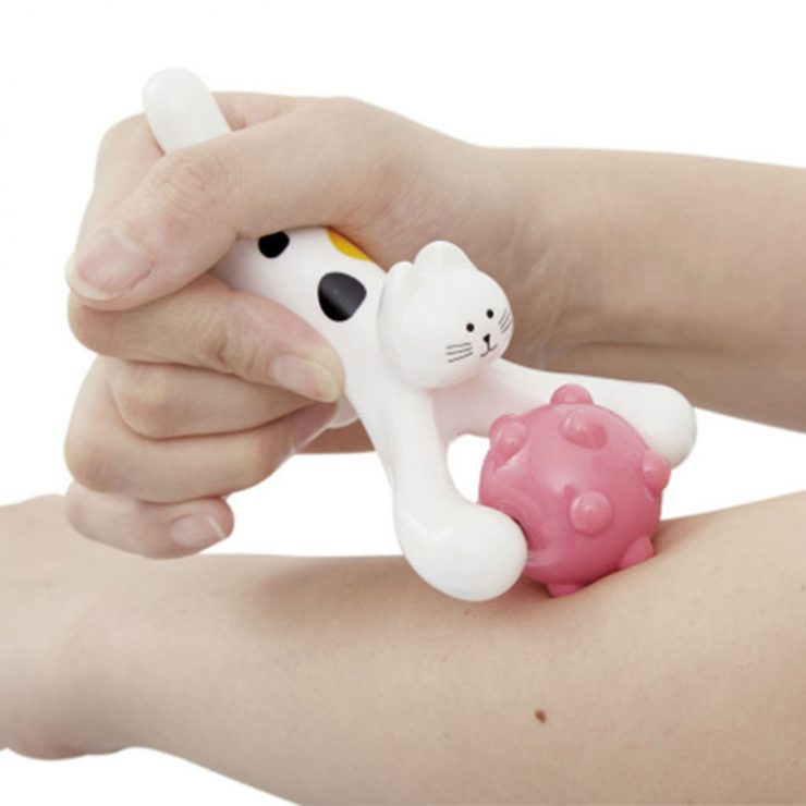 4-2 日本HATACHI 療癒貓咪按摩滾輪 售價790元　特價609元